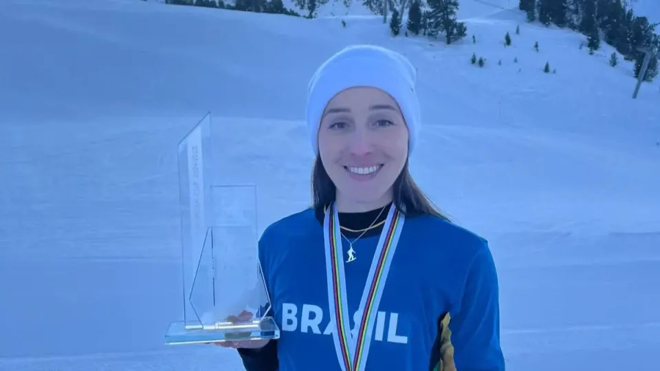 Vanessa Molon é campeã geral da Copa Europeia de snowboard